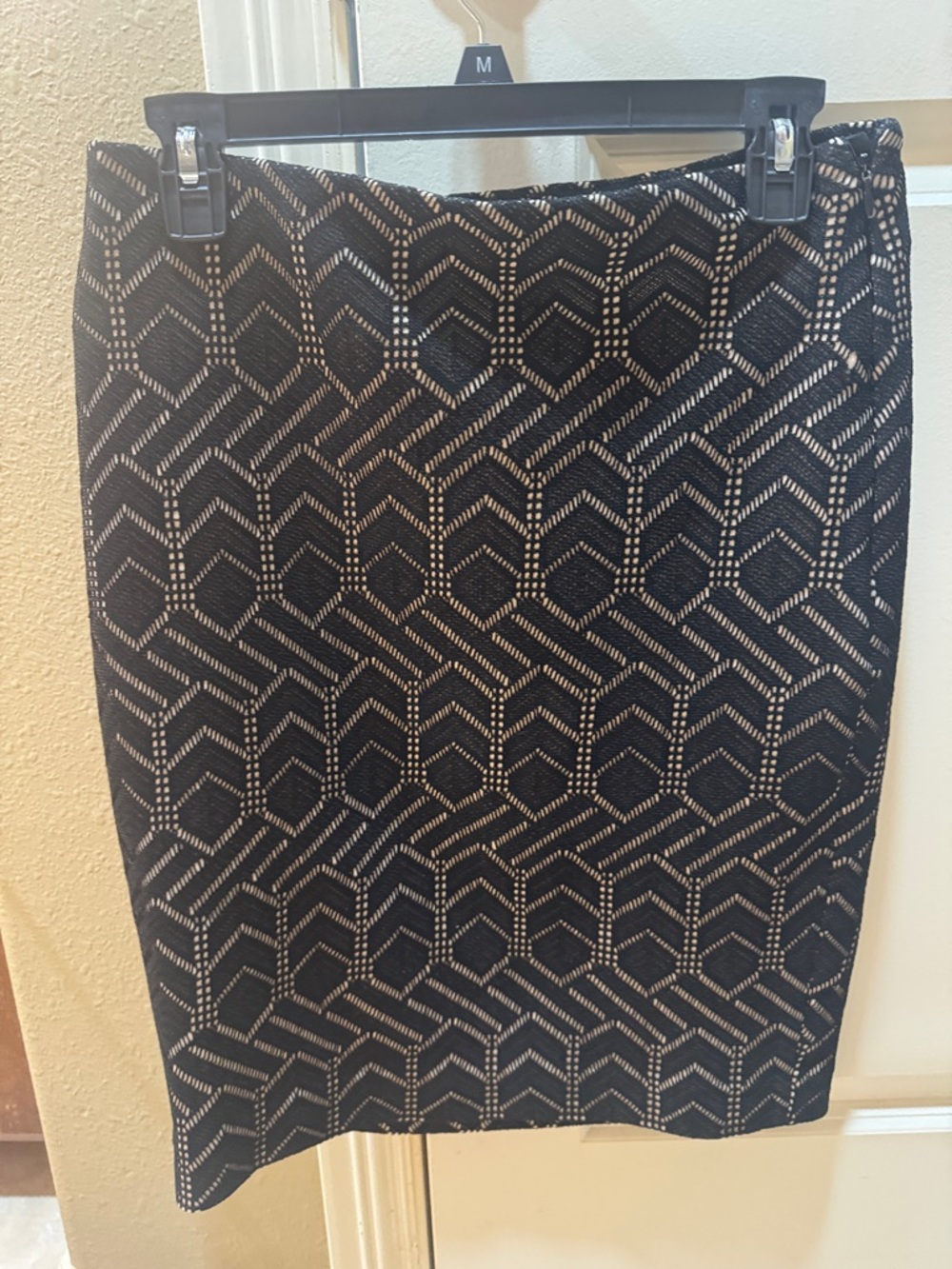 Ann Taylor Black and Cream Midi Skirt